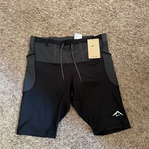 Nike Dri-Fit Trail Lava Loops 1/2 Tights Black Men’s Size Medium HJ4170-010 New